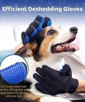 Gentle and effective grooming mitt for pets, accessory for removing hair from cats and dogs